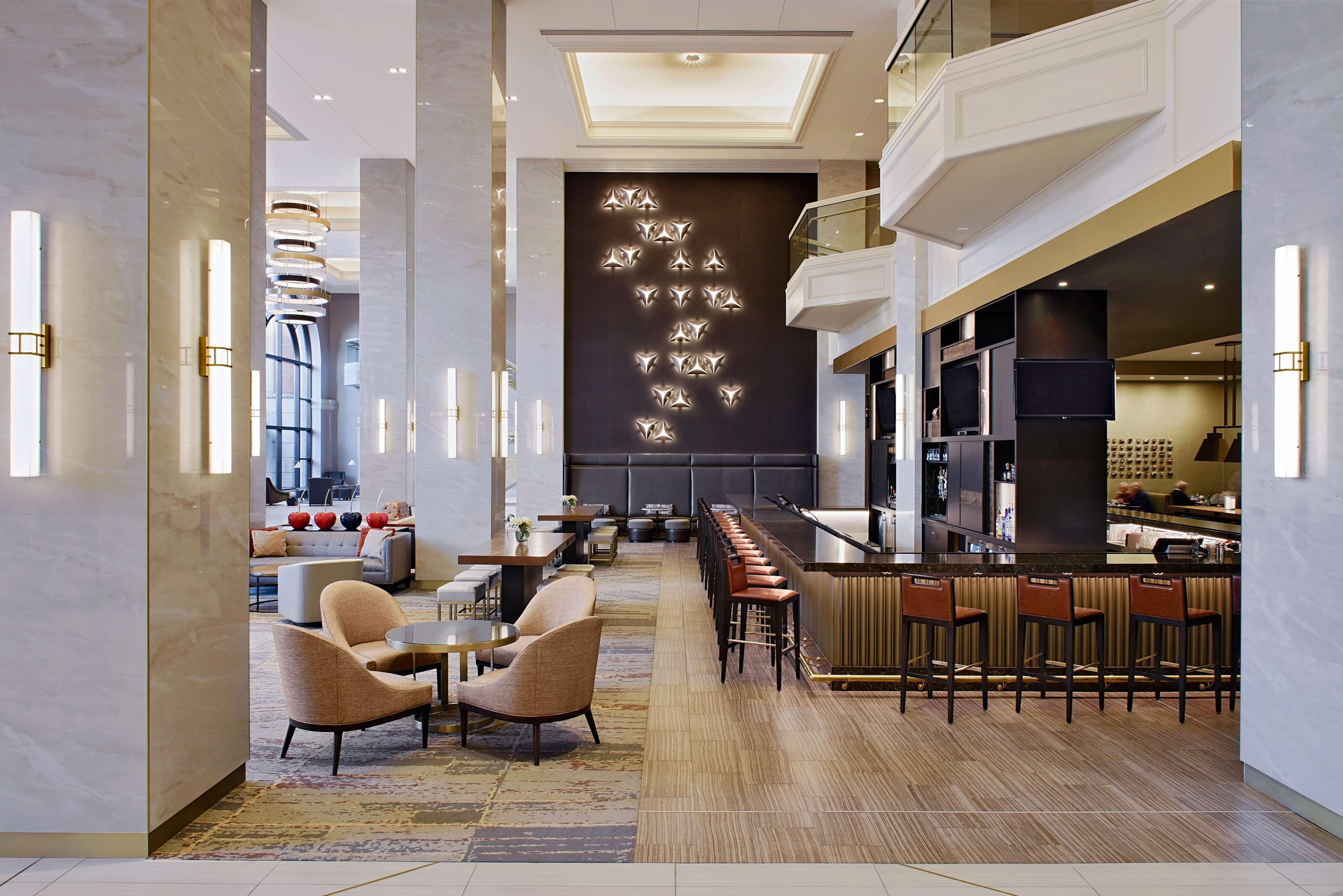 Hilton Minneapolis Exterior photo