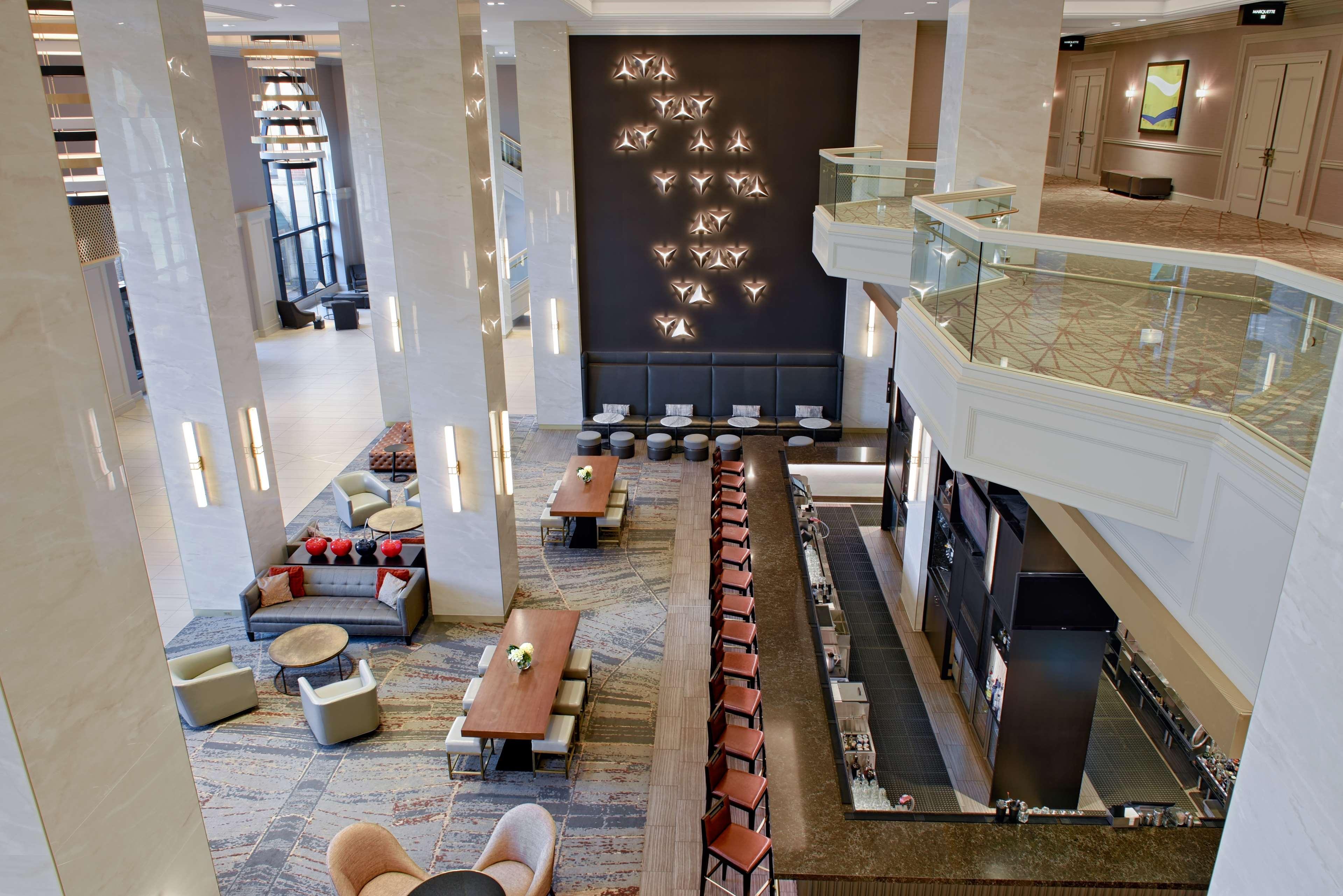 Hilton Minneapolis Exterior photo