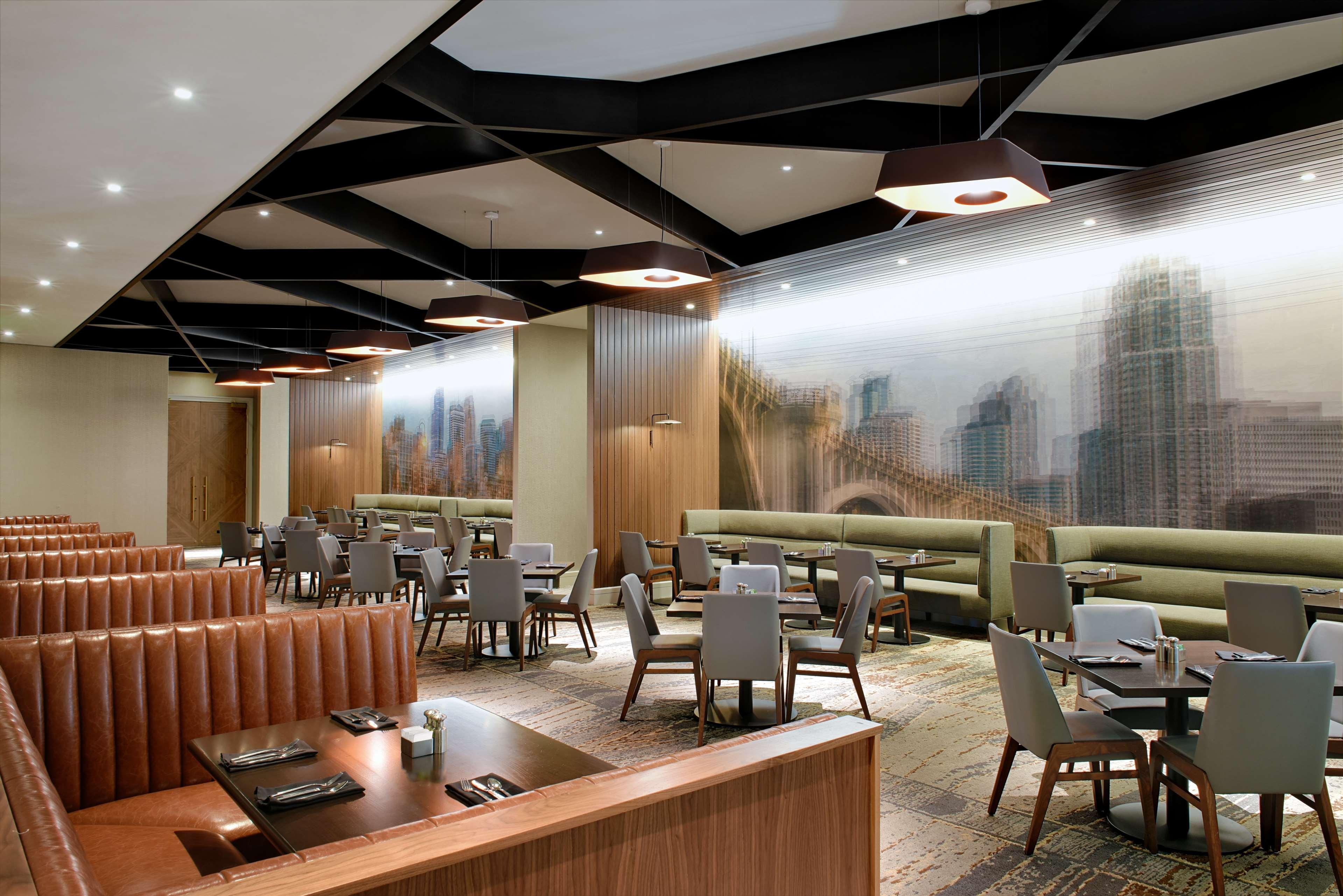 Hilton Minneapolis Exterior photo