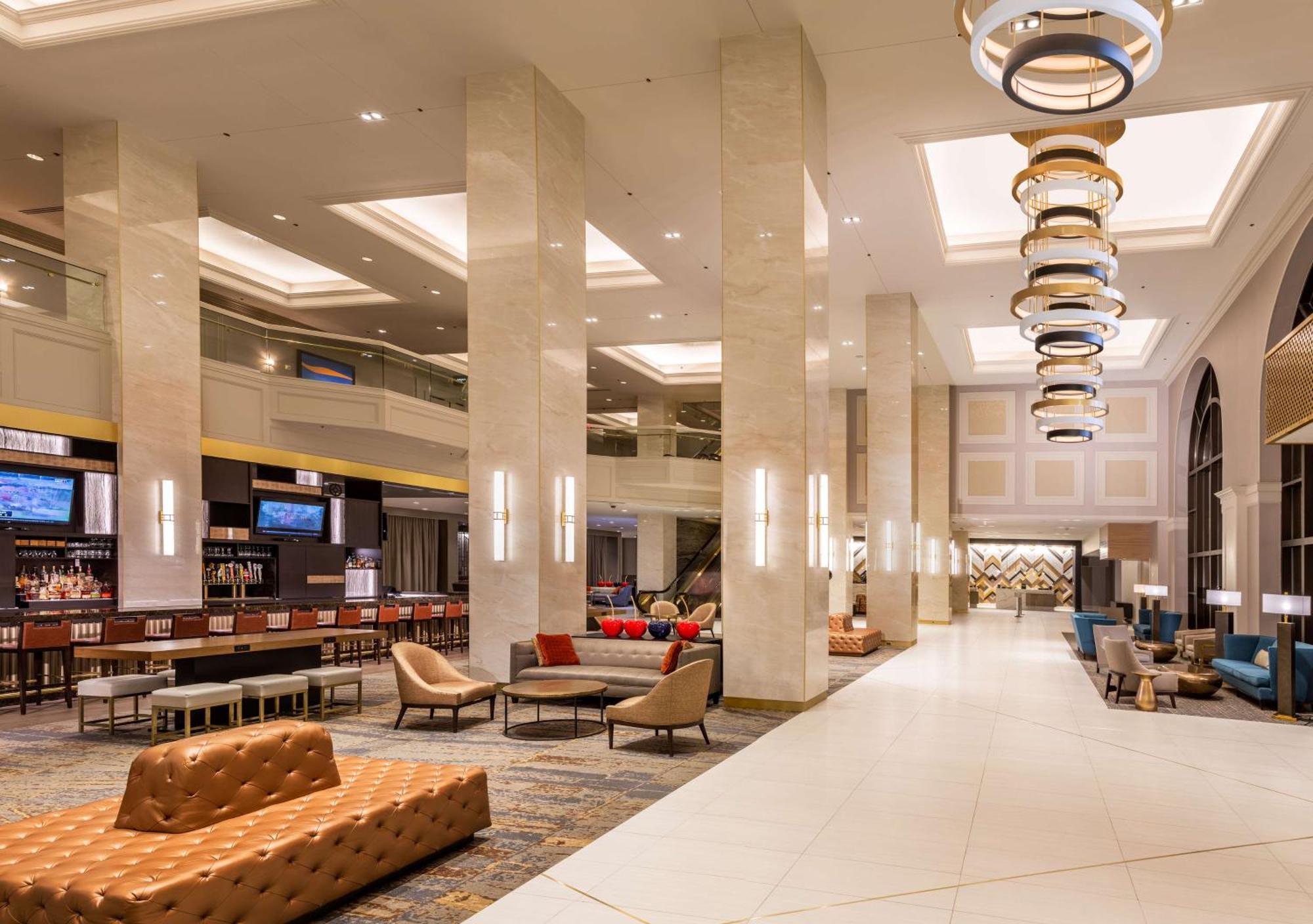 Hilton Minneapolis Exterior photo
