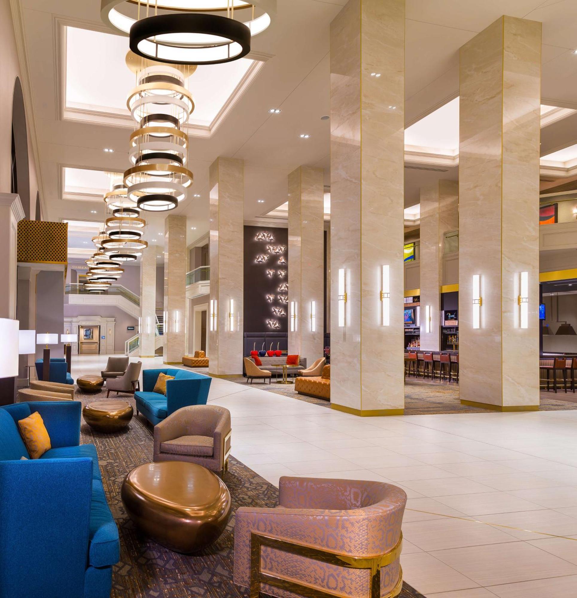 Hilton Minneapolis Exterior photo