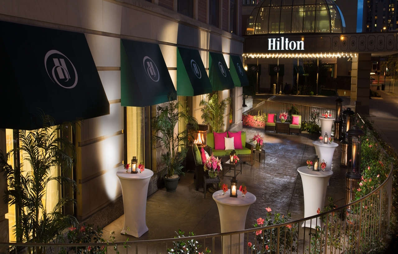 Hilton Minneapolis Exterior photo